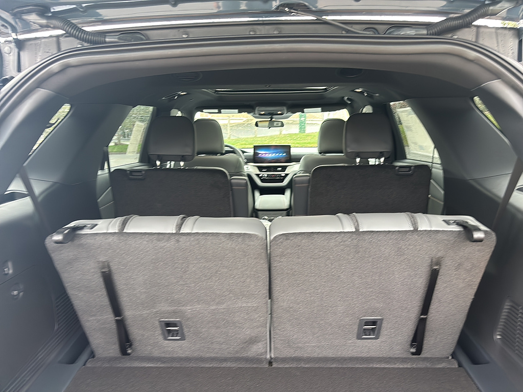 2027 Ford Explorer photo 17 of 26