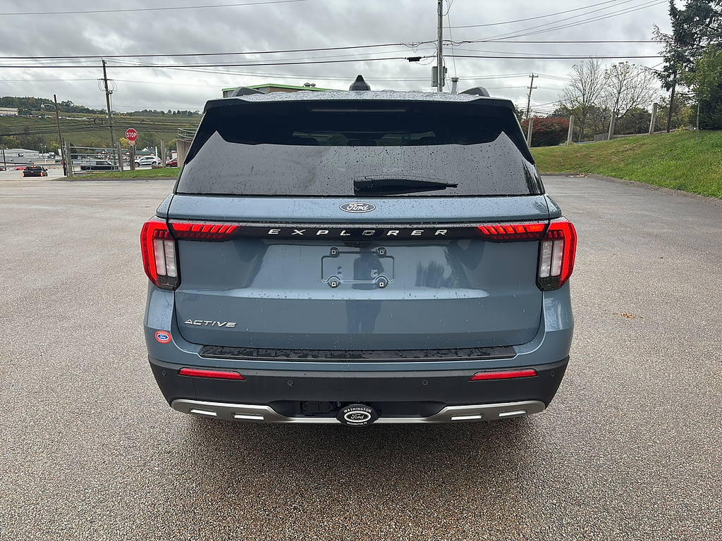 2027 Ford Explorer photo 3 of 26