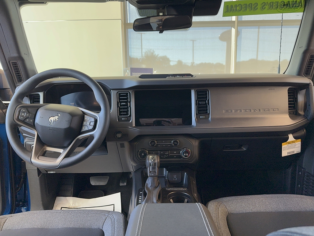 2025 Ford Bronco photo 16 of 22