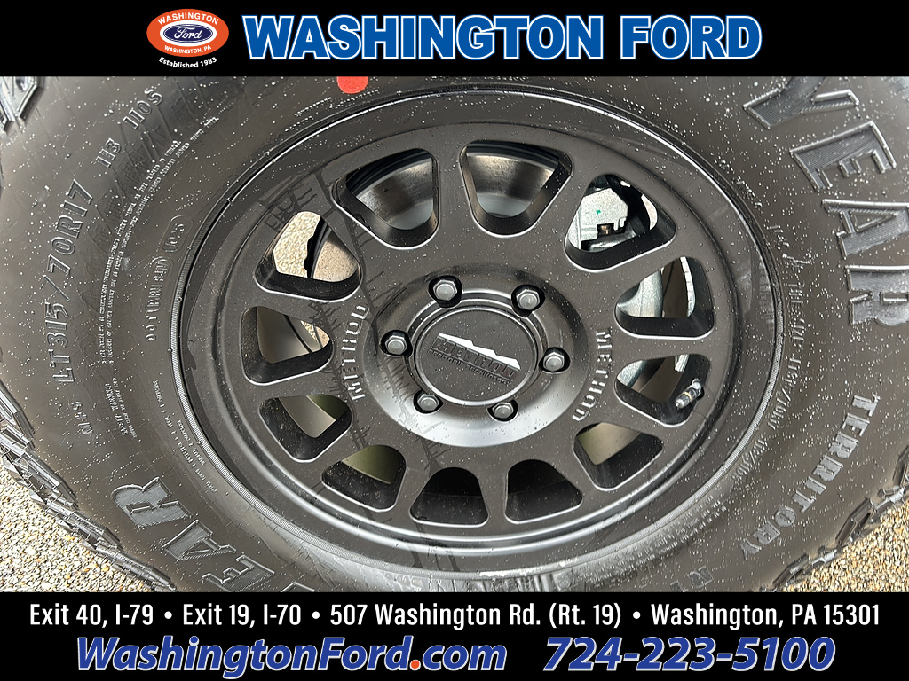2025 Ford Bronco Base 4 Door 4x4 - 8