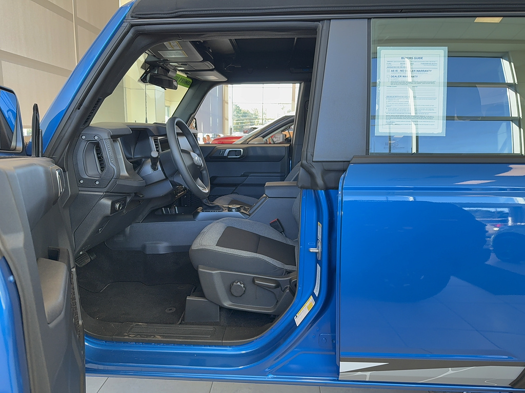 2025 Ford Bronco photo 11 of 22