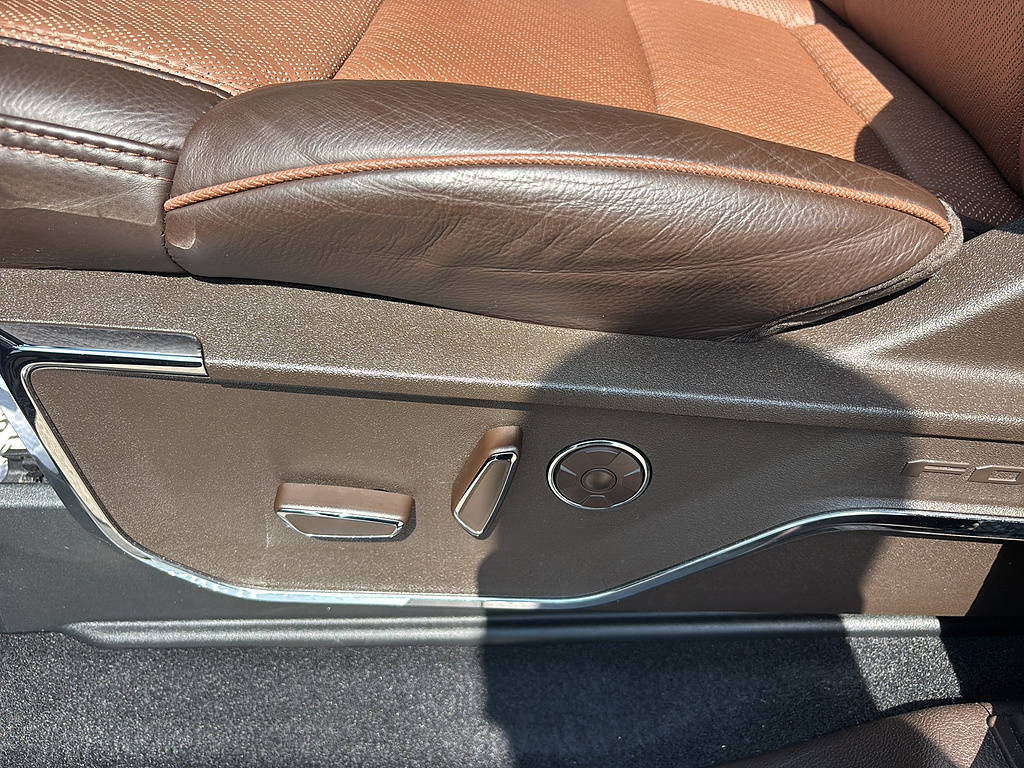 2025 Ford F-150 photo 12 of 27
