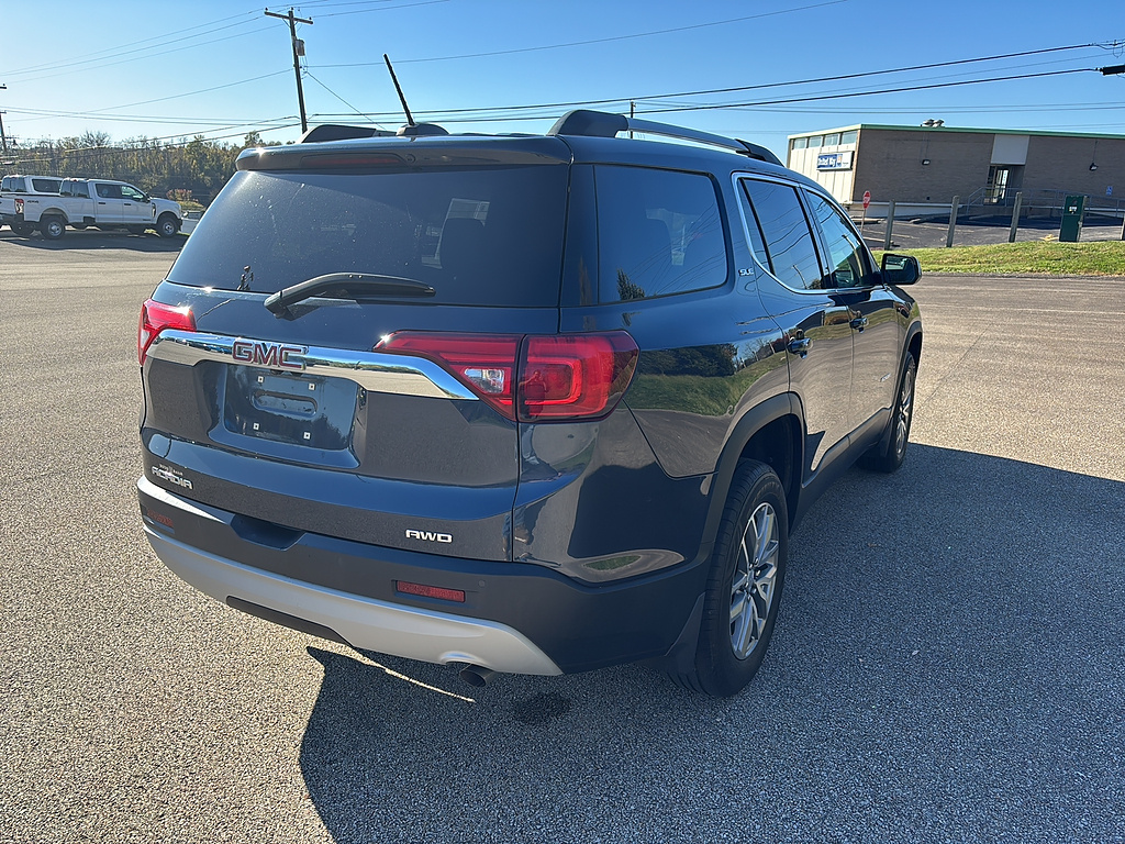 2018 GMC Acadia photo 4 of 26