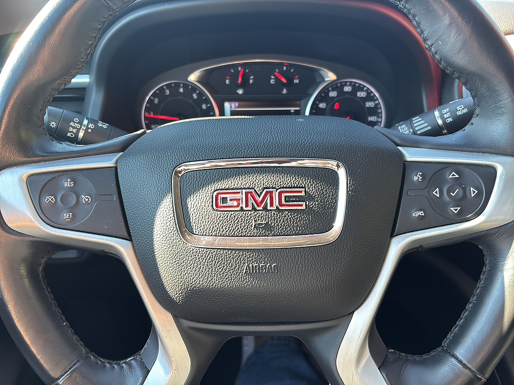 2018 GMC Acadia photo 25 of 26