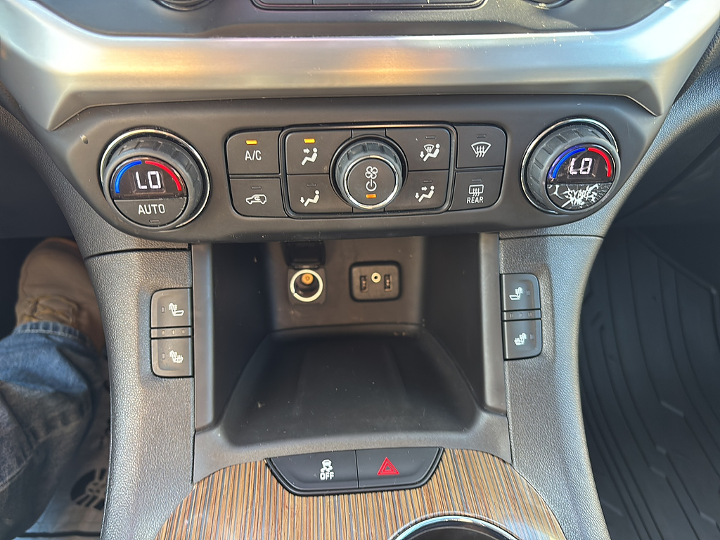2018 GMC Acadia photo 23 of 26