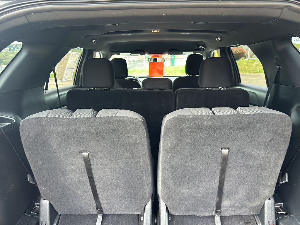 2019 Ford Explorer photo 18 of 27