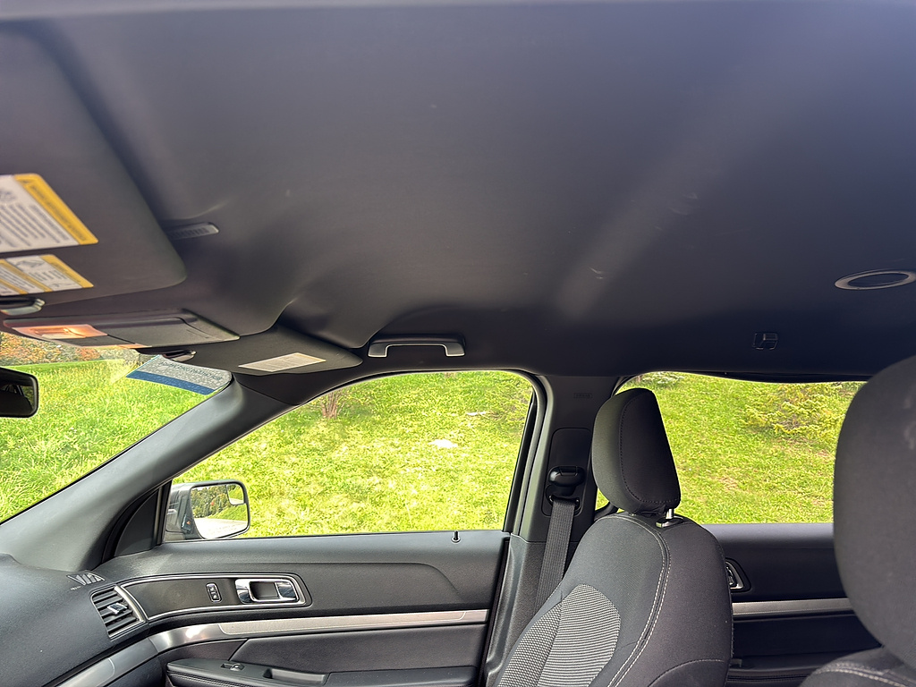2019 Ford Explorer photo 15 of 27