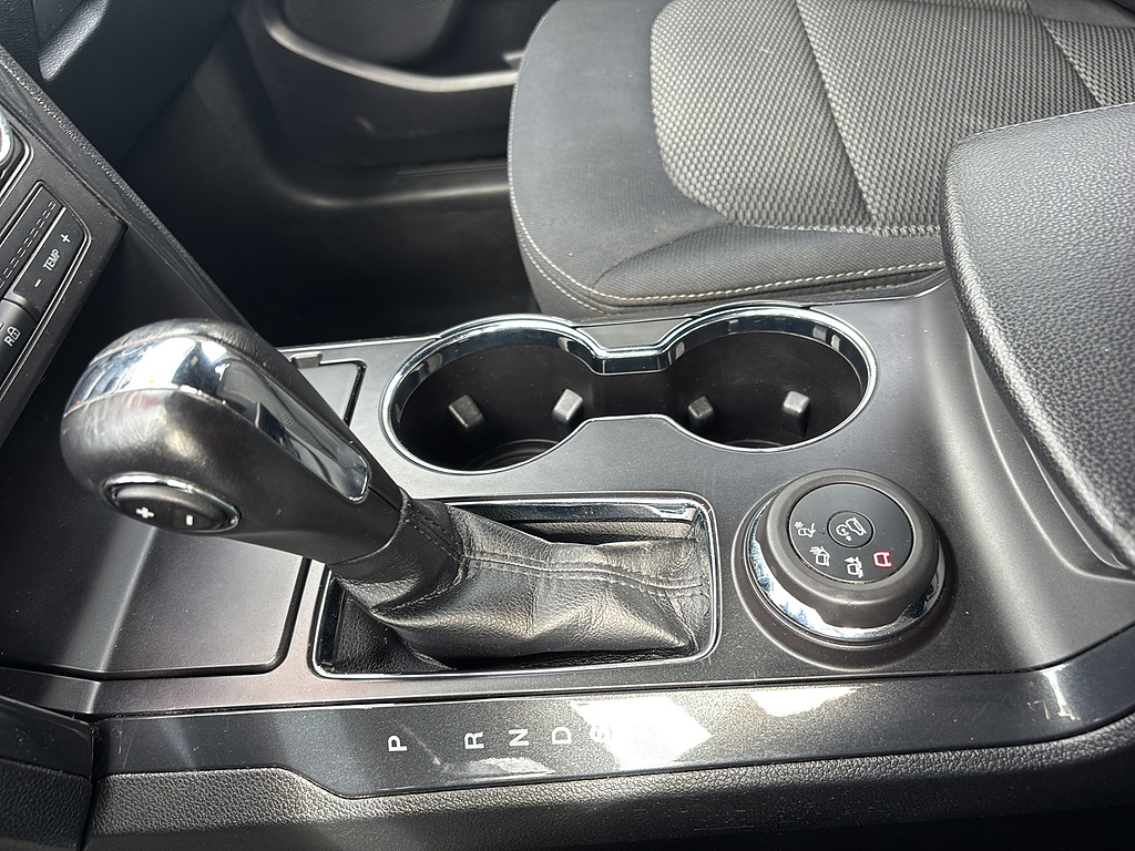 2019 Ford Explorer photo 25 of 27