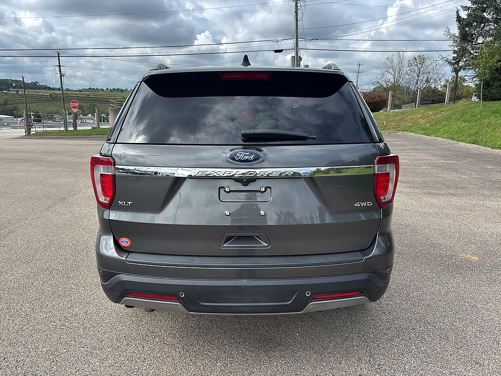 2019 Ford Explorer photo 3 of 27