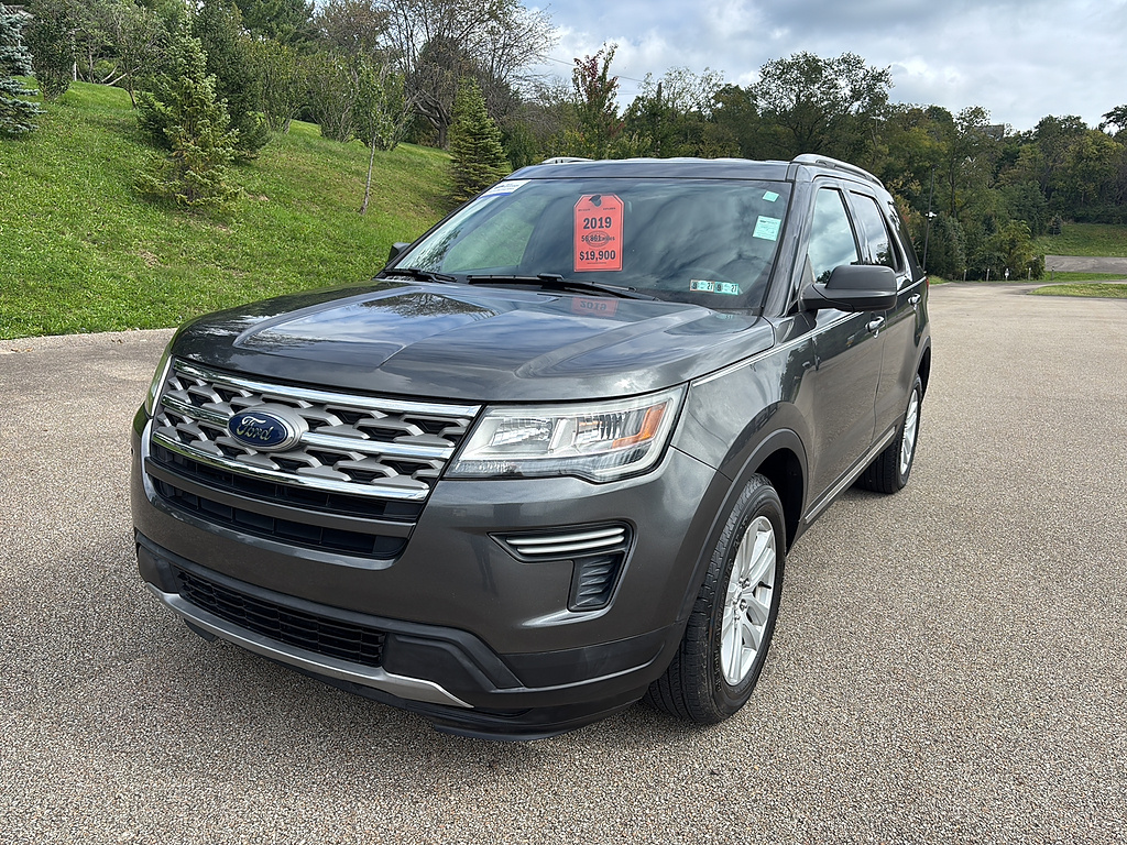 2019 Ford Explorer photo 8 of 27