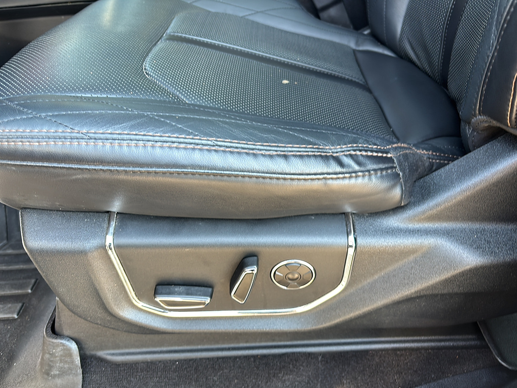 2020 Ford Expedition Platinum Agate Black at Rick Weaver GMC