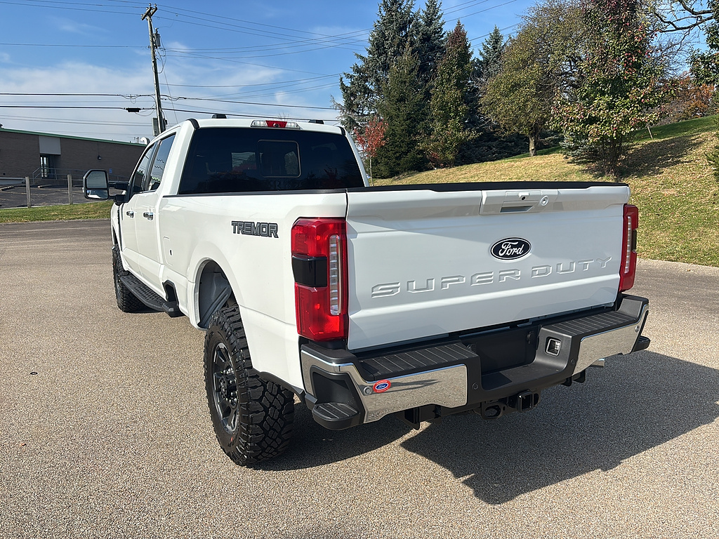 2027 Ford Super Duty F-250 SRW photo 2 of 26