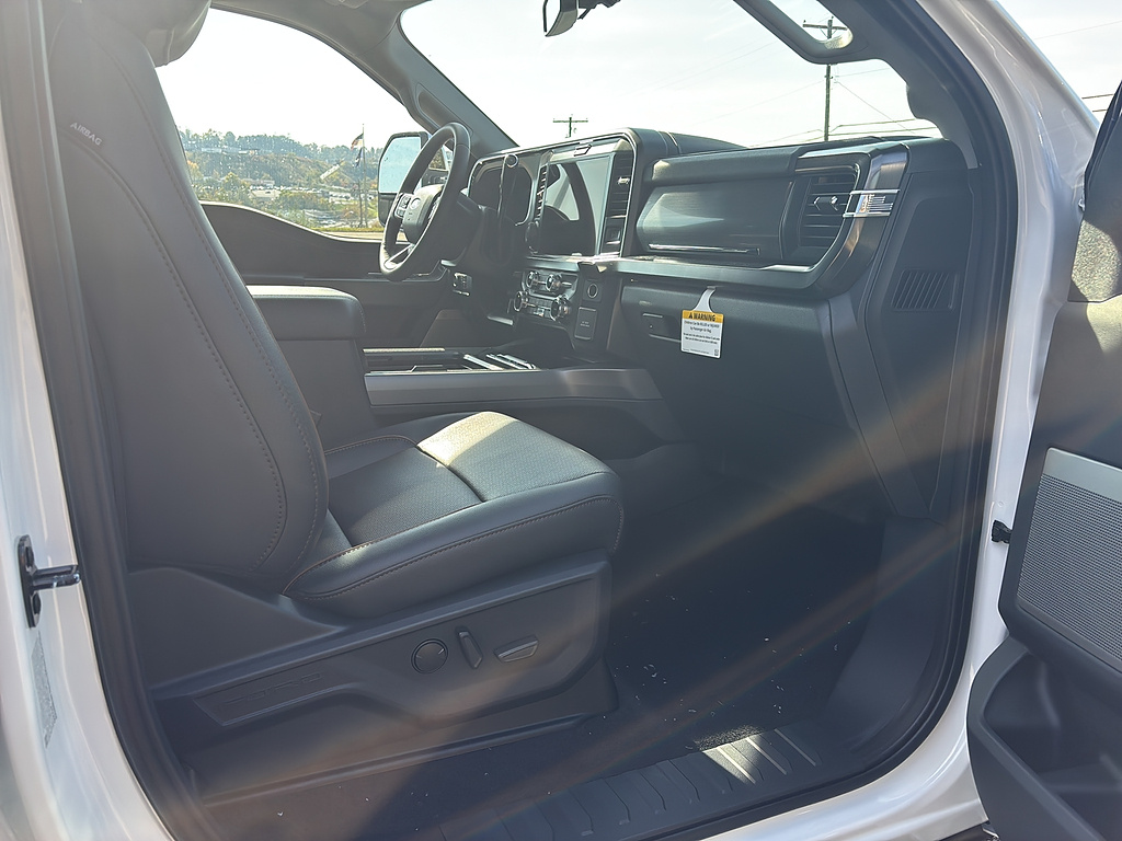 2027 Ford Super Duty F-250 SRW photo 19 of 26