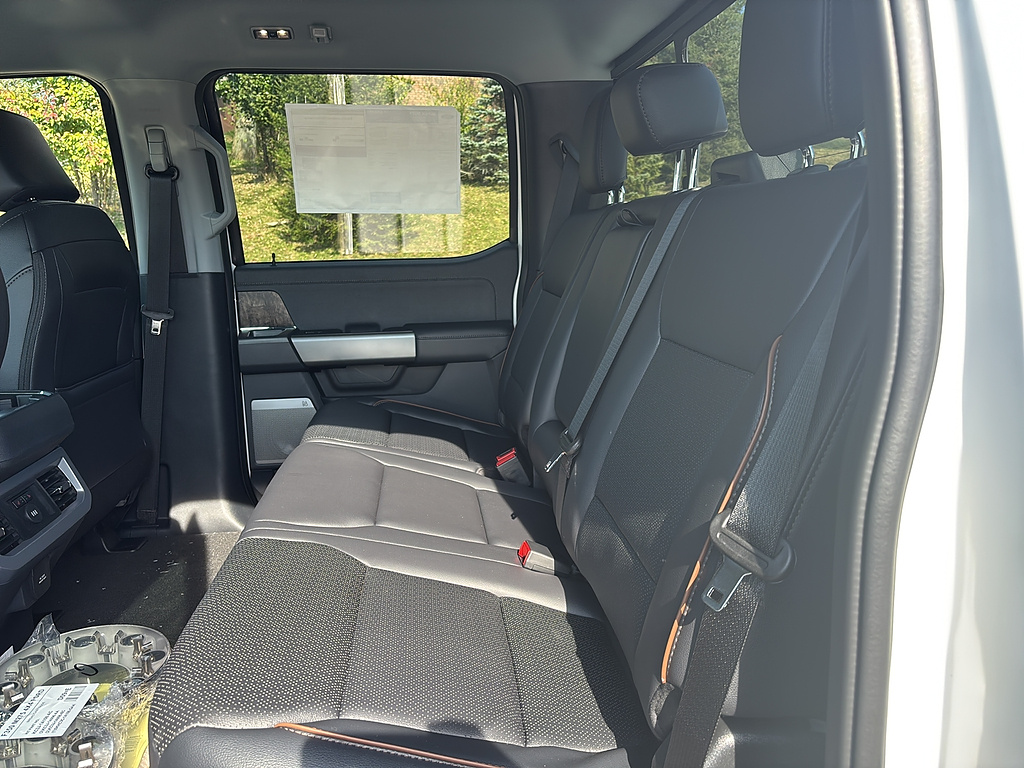 2027 Ford Super Duty F-250 SRW photo 15 of 26