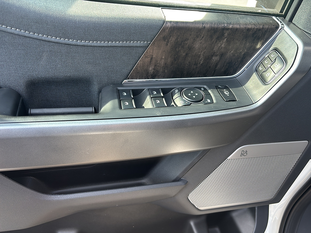2027 Ford Super Duty F-250 SRW photo 13 of 26