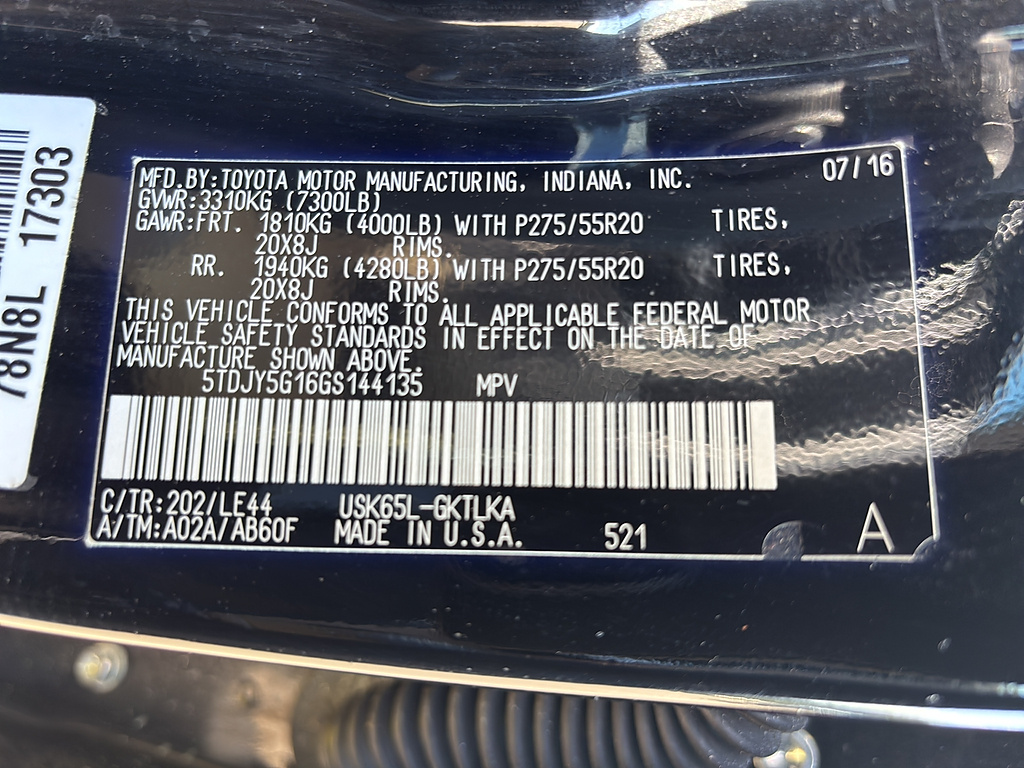 2016 Toyota Sequoia photo 21 of 27