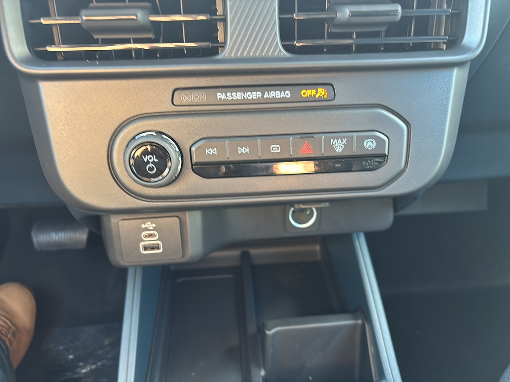 2026 Ford Maverick photo 23 of 26