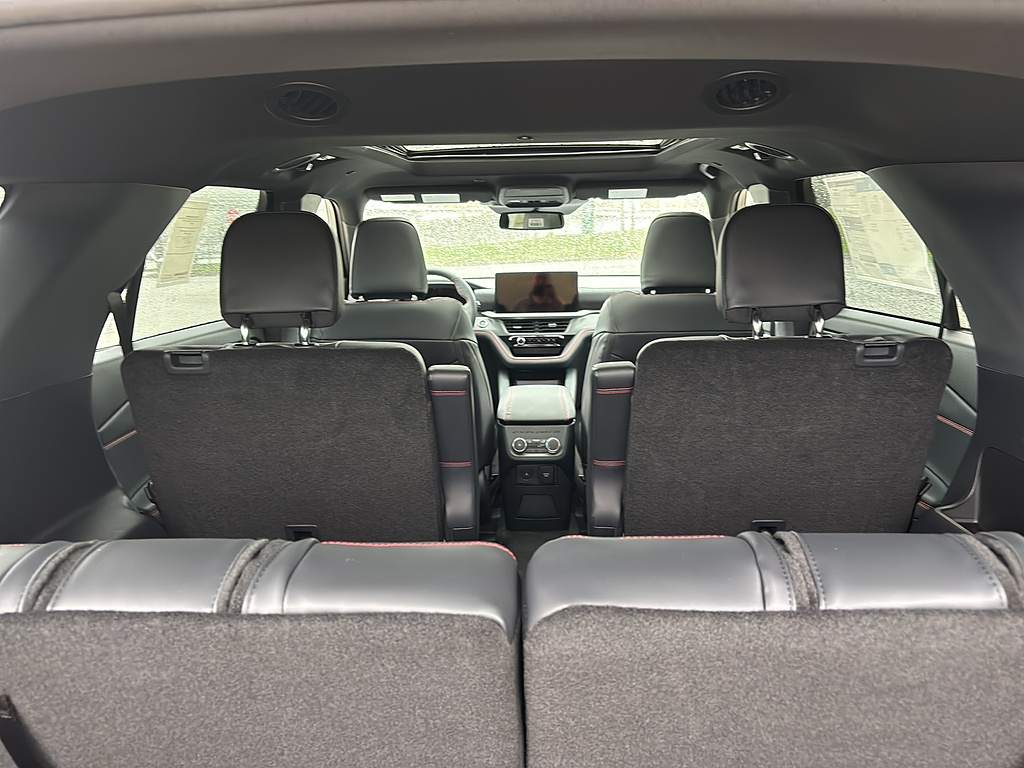 2027 Ford Explorer photo 17 of 25
