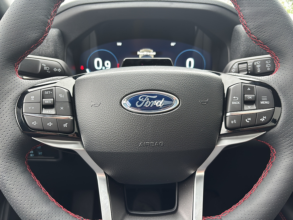 2027 Ford Explorer photo 24 of 25
