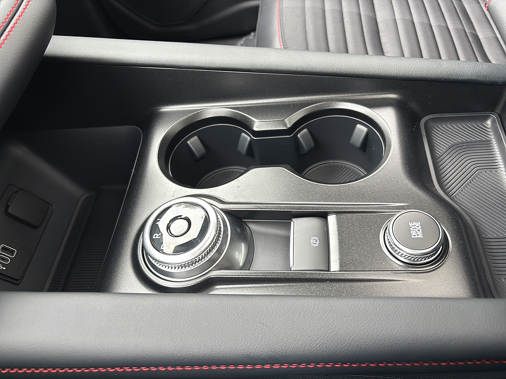 2027 Ford Explorer photo 23 of 25