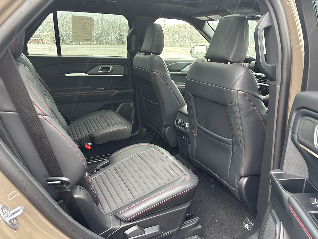 2027 Ford Explorer photo 18 of 25