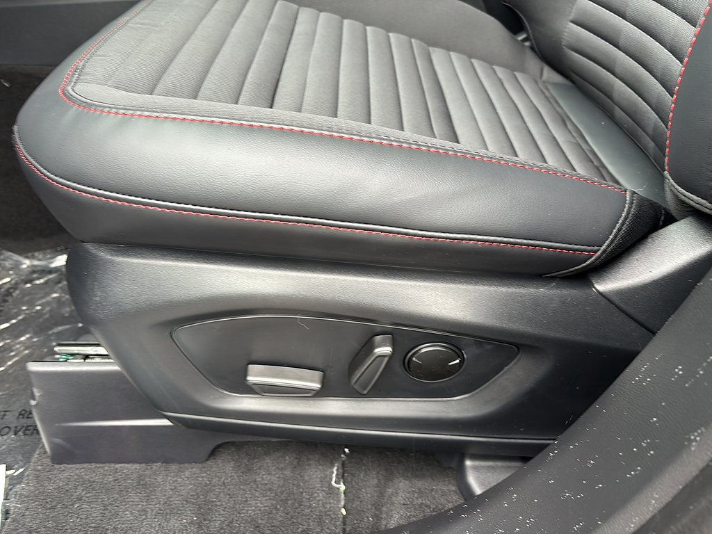 2027 Ford Explorer photo 11 of 25