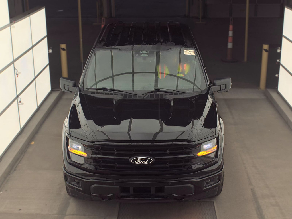 2024 Ford F-150 photo 2 of 15
