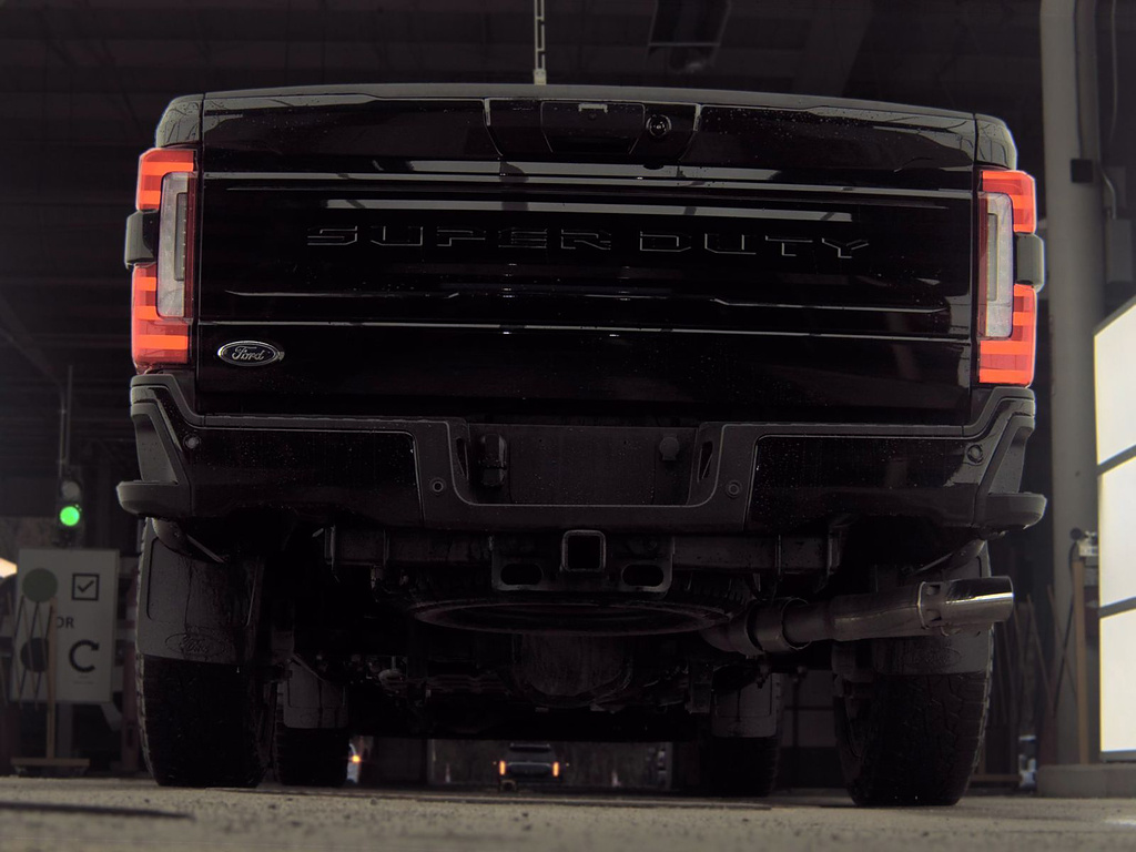 2025 Ford Super Duty F-250 SRW photo 7 of 17