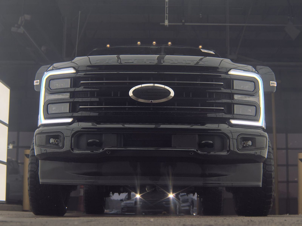 2025 Ford Super Duty F-250 SRW photo 4 of 17