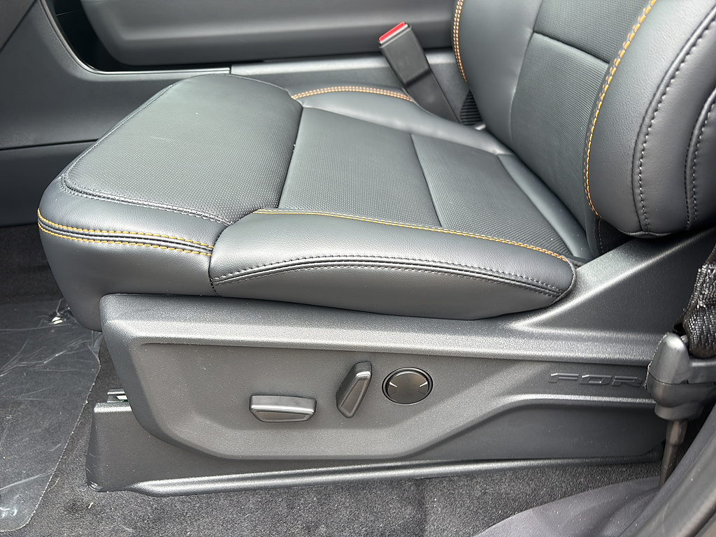 2027 Ford Expedition photo 11 of 25