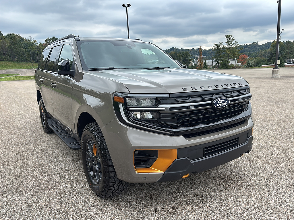 2027 Ford Expedition photo 6 of 25