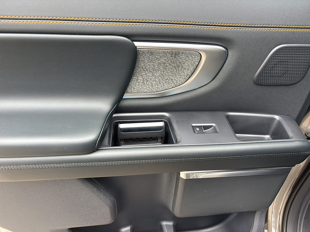 2027 Ford Expedition photo 16 of 25