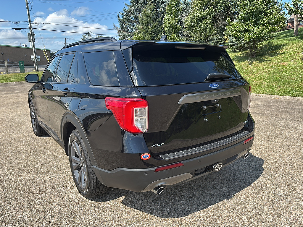 2023 Ford Explorer XLT - 1