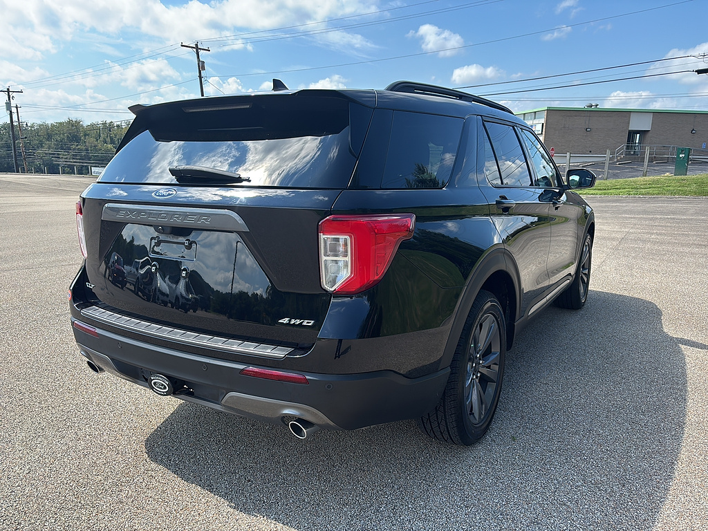2023 Ford Explorer XLT - 3