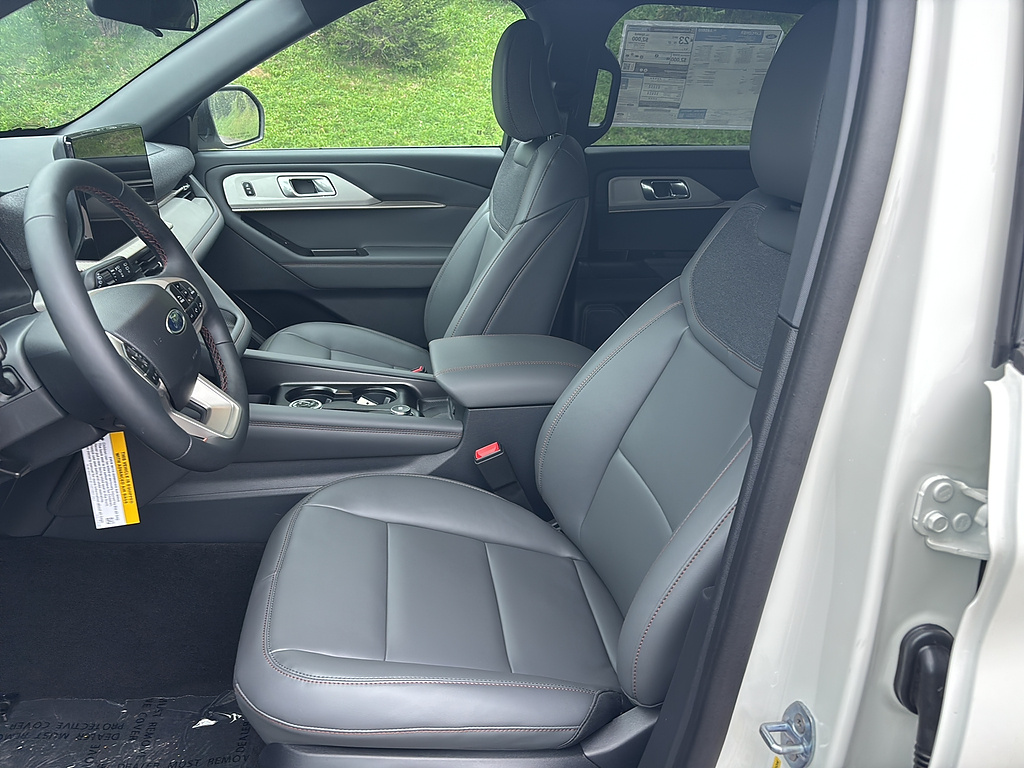 2027 Ford Explorer photo 10 of 26
