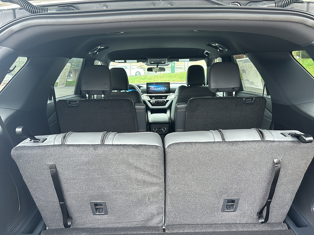 2027 Ford Explorer photo 17 of 26
