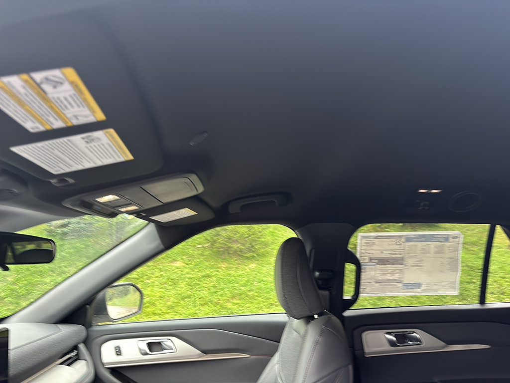 2027 Ford Explorer photo 14 of 26