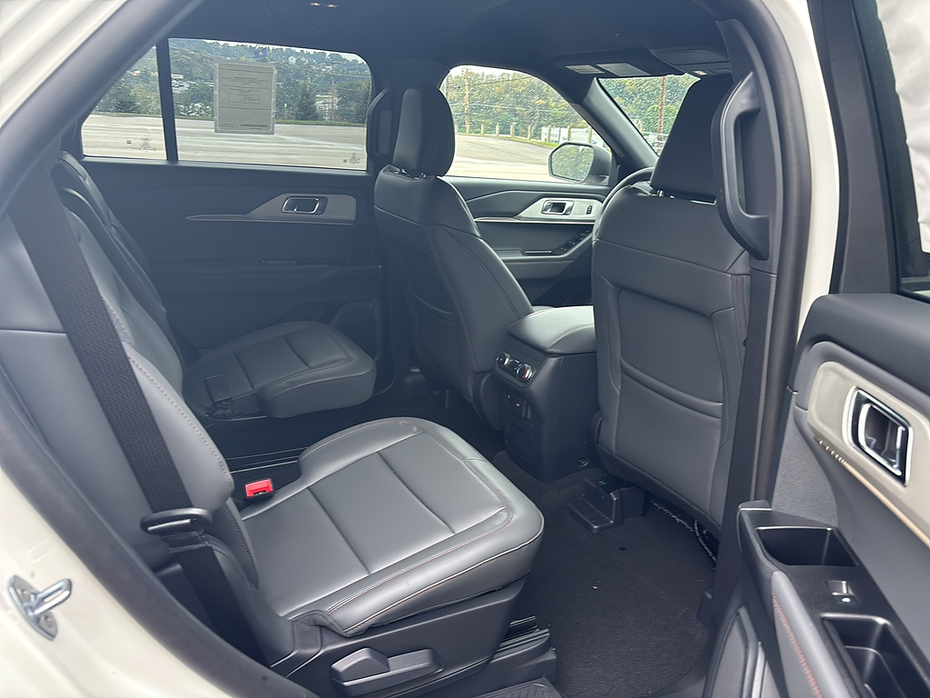 2027 Ford Explorer photo 18 of 26