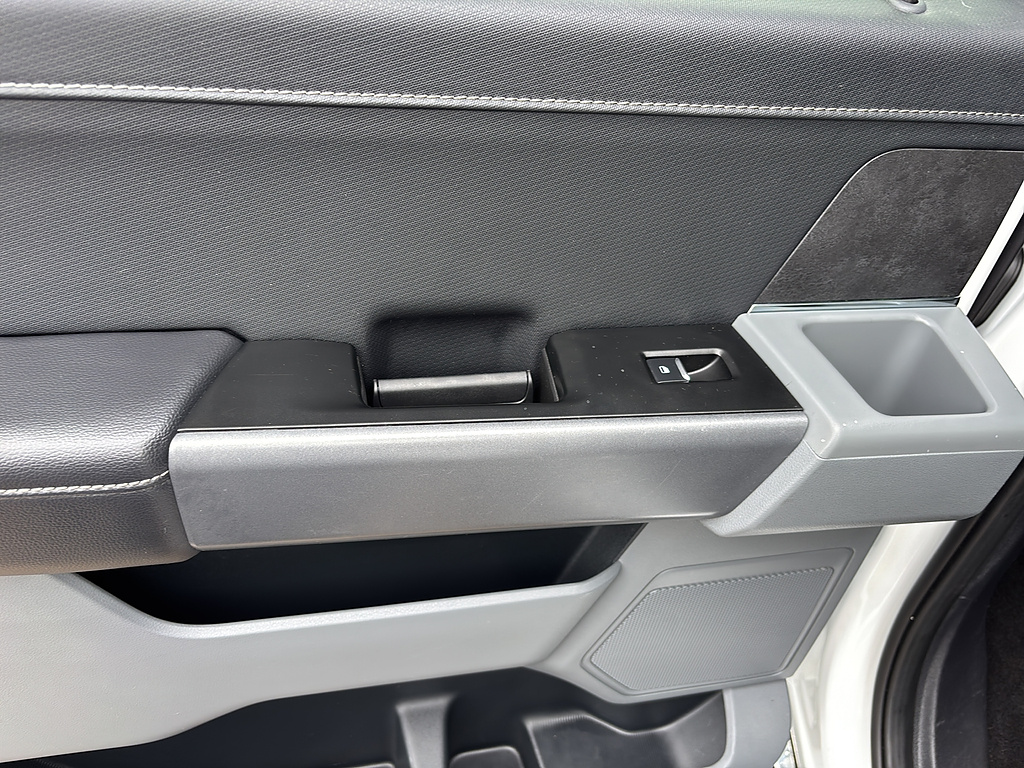 2025 Ford F-150 photo 17 of 27