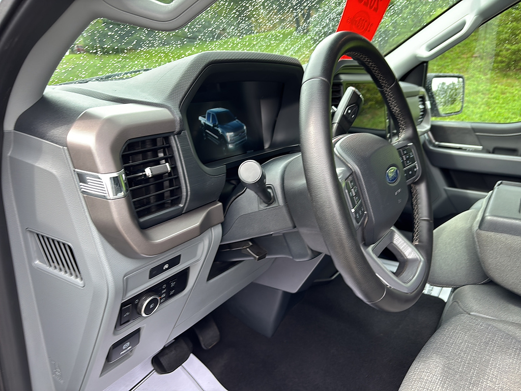 2025 Ford F-150 photo 13 of 27