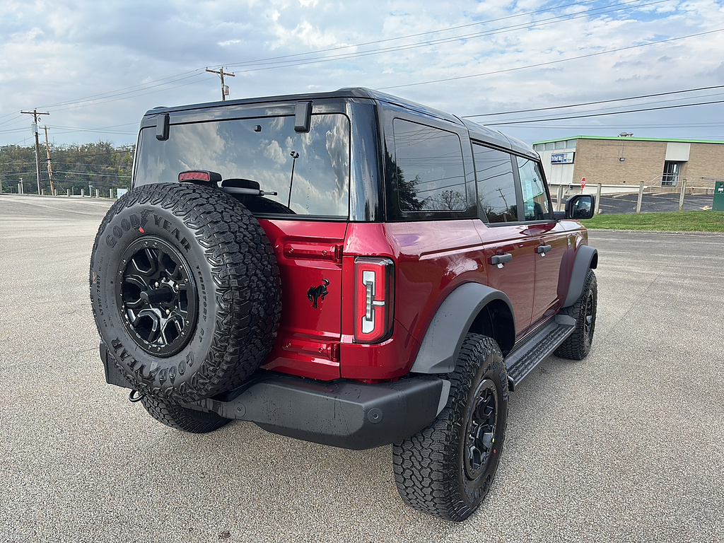 2026 Ford Bronco photo 4 of 26