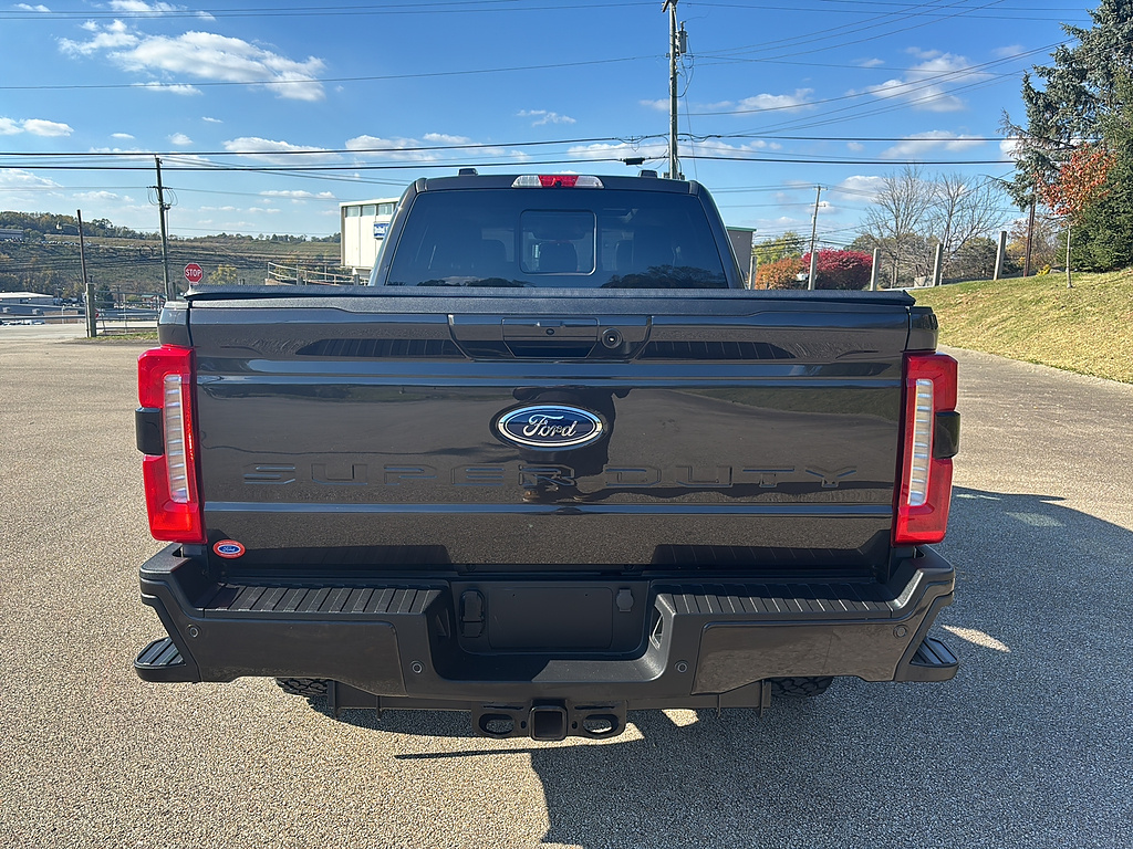 2024 Ford Super Duty F-250 SRW photo 3 of 27