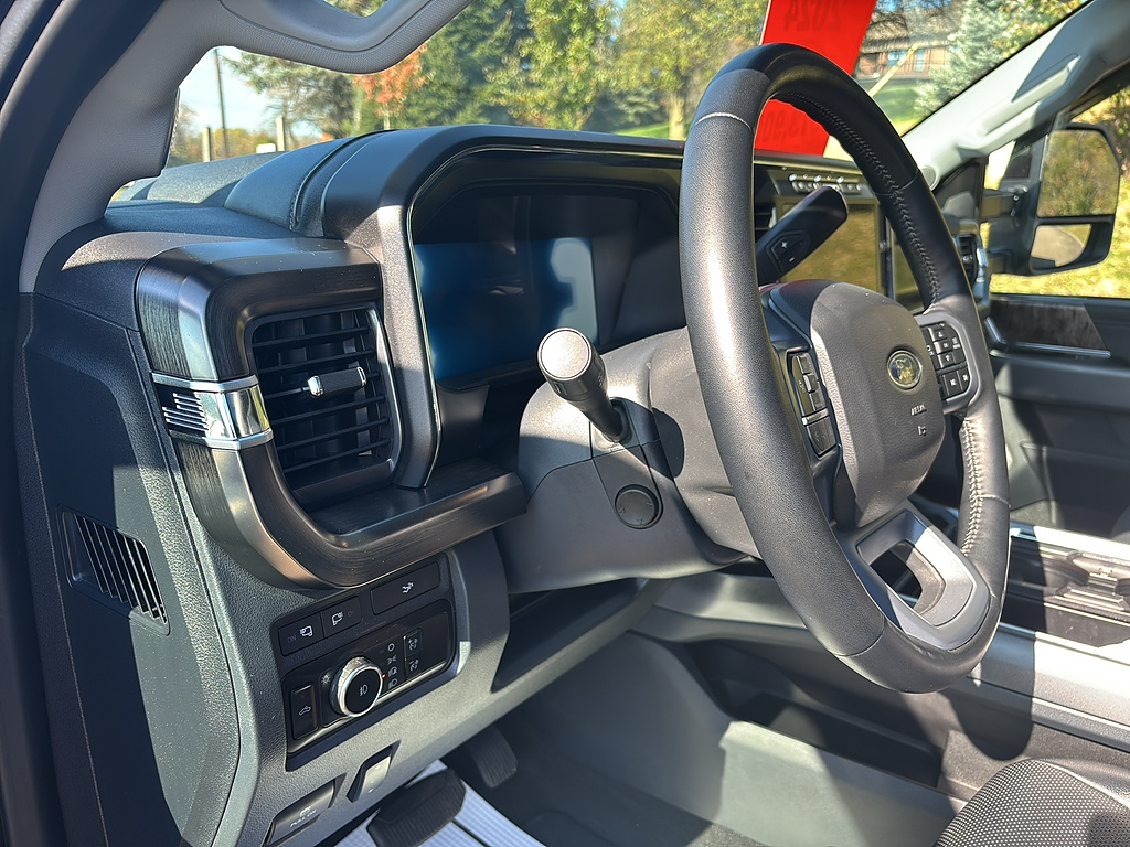 2024 Ford Super Duty F-250 SRW photo 13 of 27