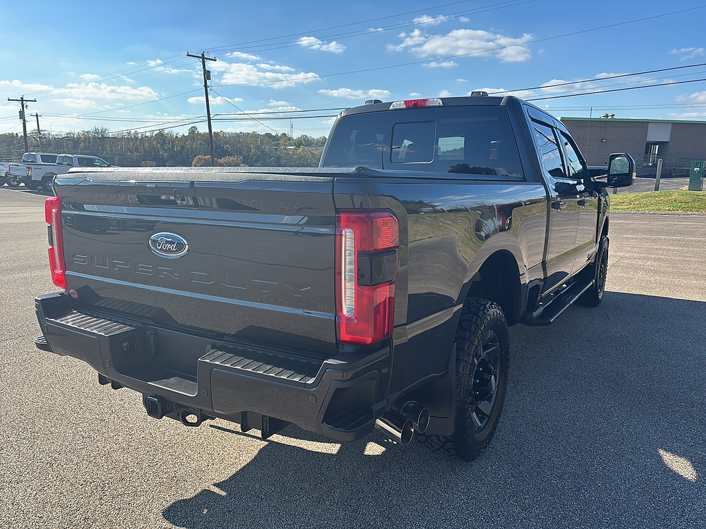 2024 Ford Super Duty F-250 SRW photo 4 of 27