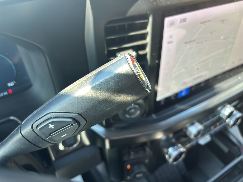 2024 Ford Super Duty F-250 SRW photo 25 of 27