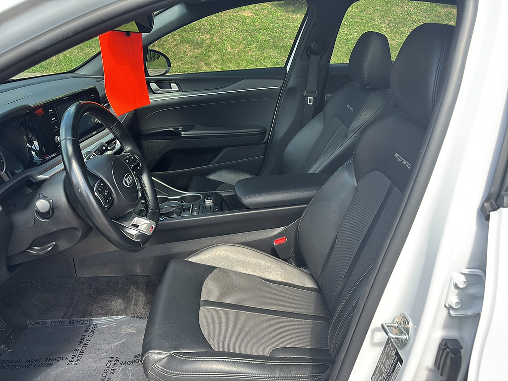 2021 Kia K5 photo 11 of 27