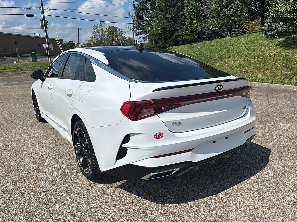 2021 Kia K5 photo 2 of 27