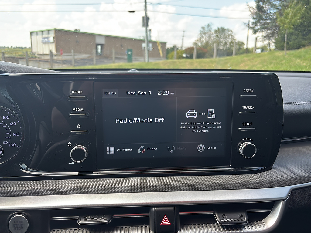 2021 Kia K5 photo 22 of 27