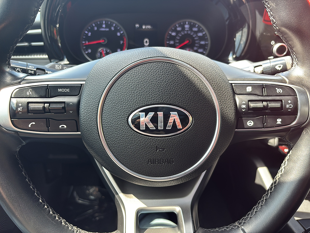 2021 Kia K5 photo 26 of 27