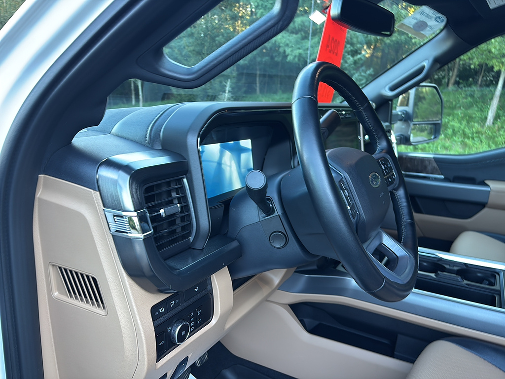 2024 Ford Super Duty F-350 SRW photo 13 of 27